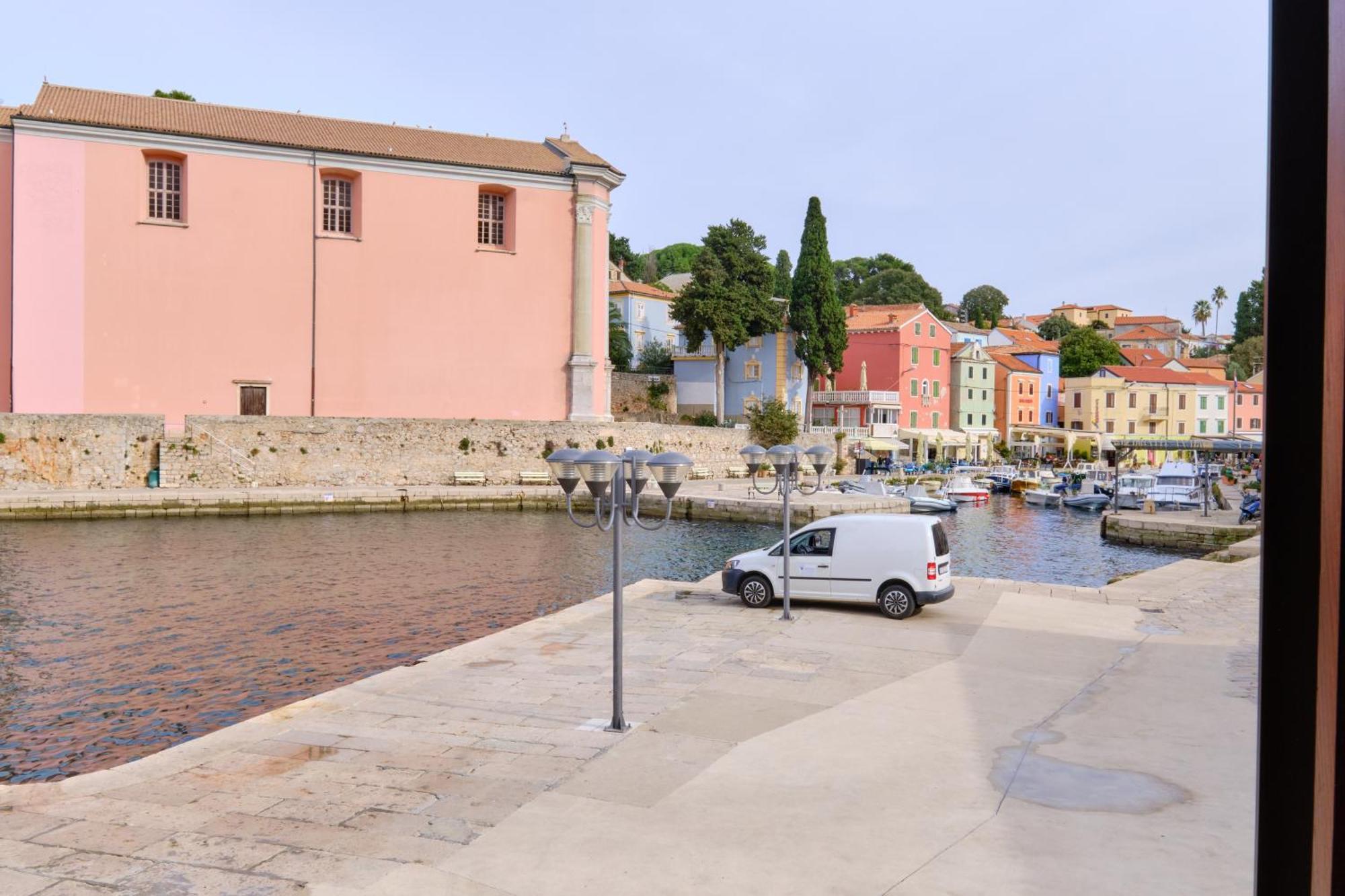 Apartments Antonella Veli Lošinj Exteriör bild